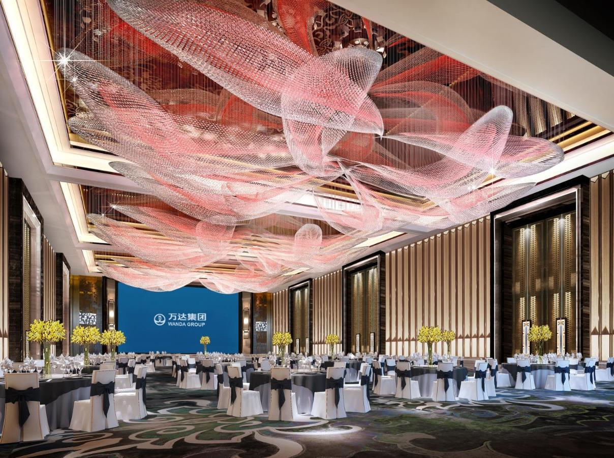 Wanda Realm Longyan Hotel Exterior photo