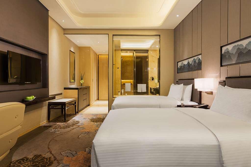 Wanda Realm Longyan Hotel Room photo