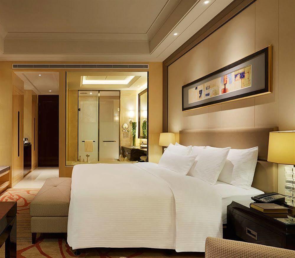 Wanda Realm Longyan Hotel Exterior photo