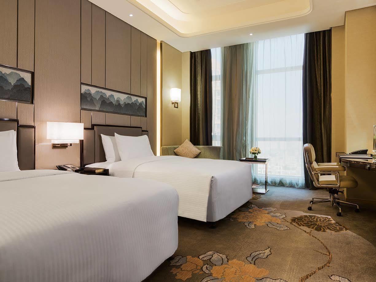 Wanda Realm Longyan Hotel Exterior photo